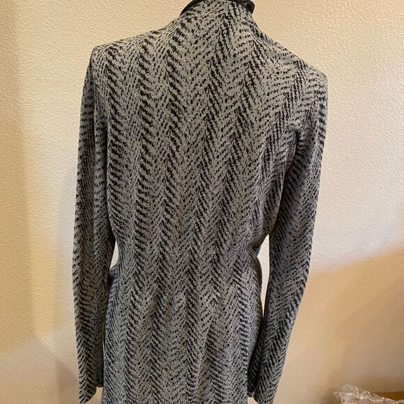 Simply Vera Gray Patterned Women's Sweater Size L - Picture 4 of 4